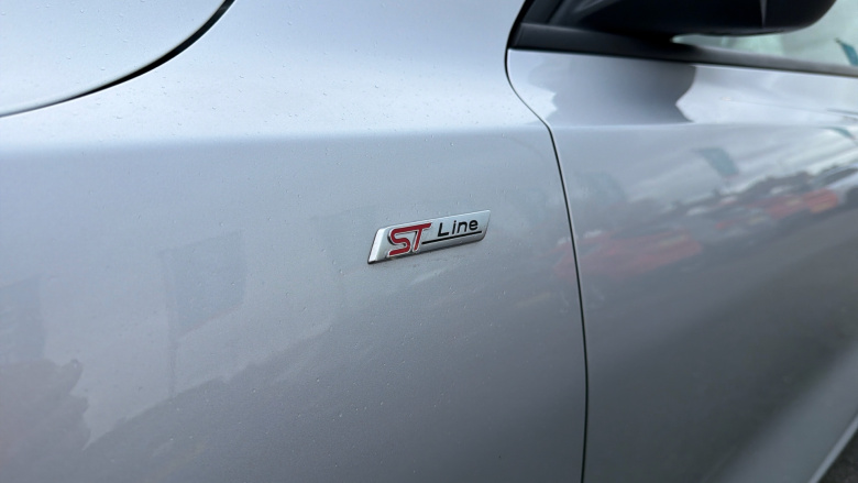 Ford Focus 1.0 EcoBoost Hybrid mHEV 155 ST-Line Edition 5dr Petrol Hatchback